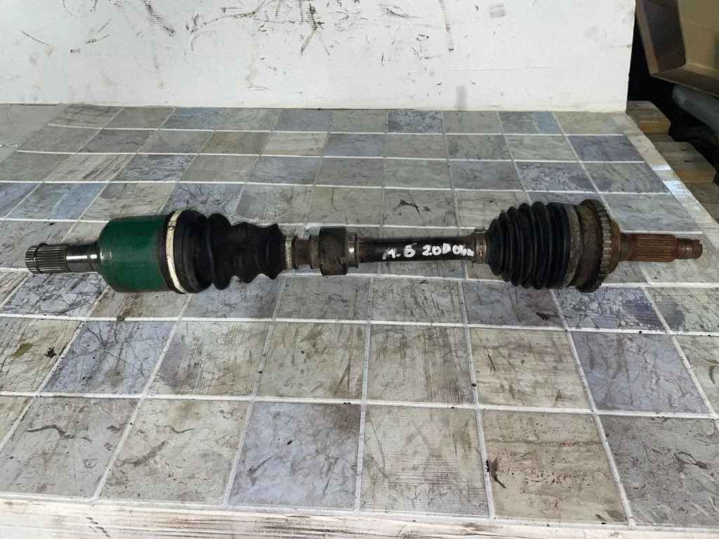 Front driveshaft – front left