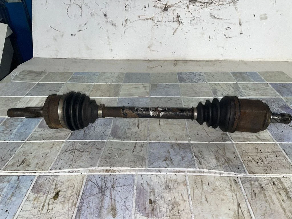 Front driveshaft – Nissan Primera (2002-2007)