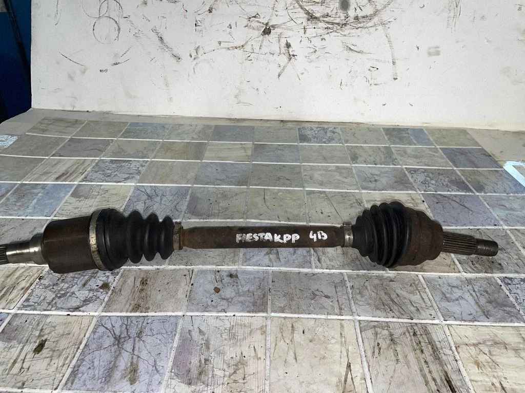 Front driveshaft – front left