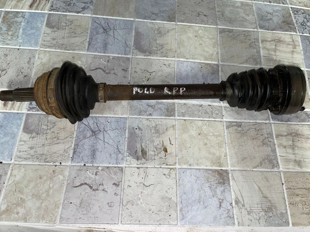 Eesmine pooltelg – Volkswagen Polo III 6N 6N2 6NF (1995-2001)
