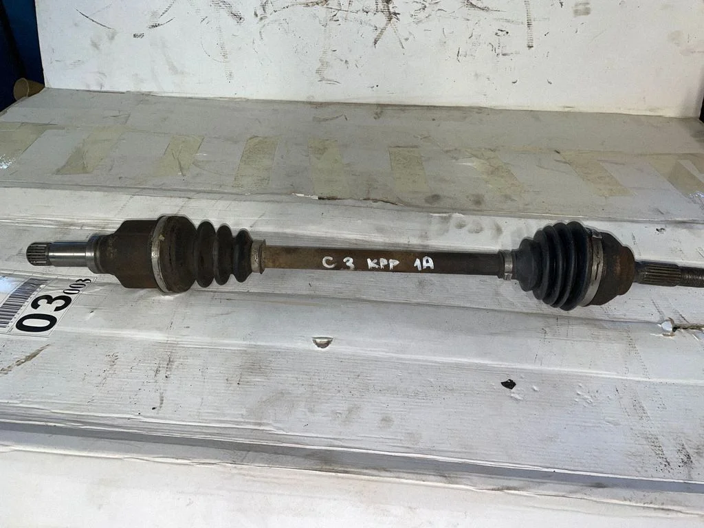 Front driveshaft – front left