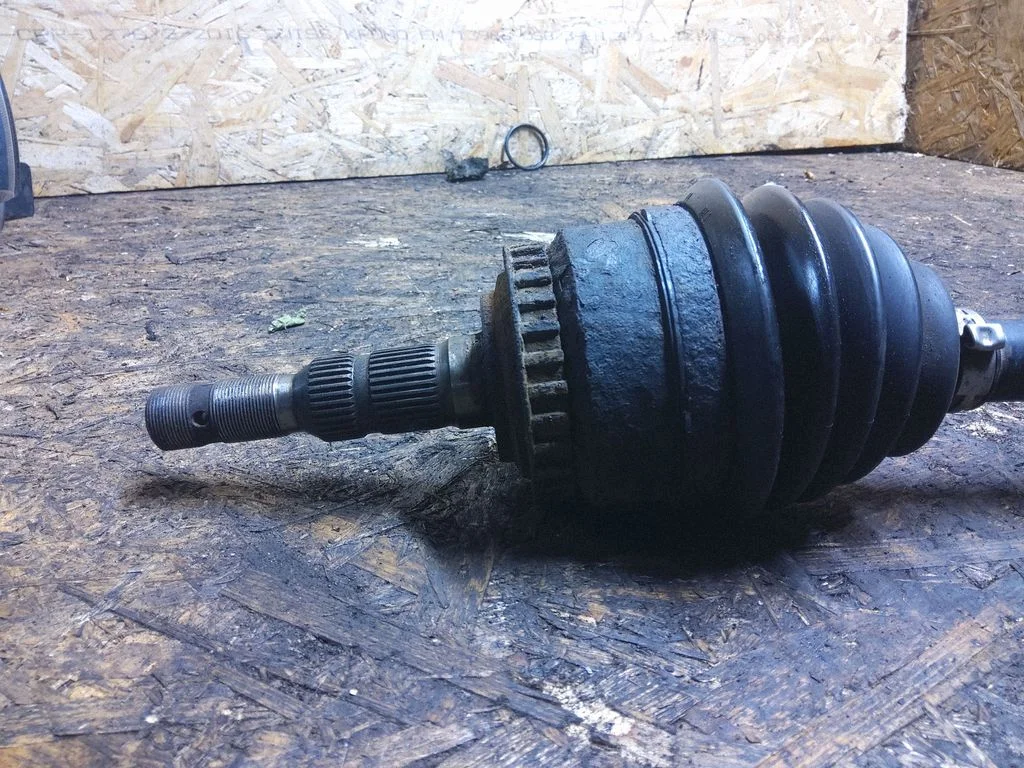 Front driveshaft – Opel Meriva A (2003-2010)