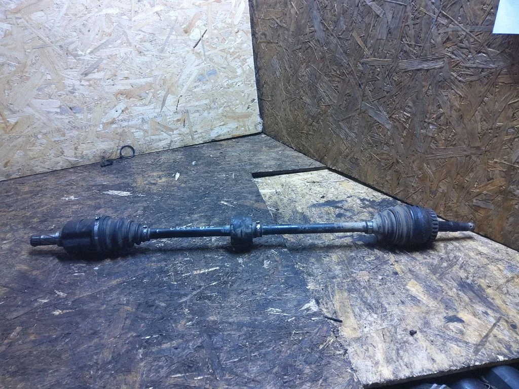 Front driveshaft – right
