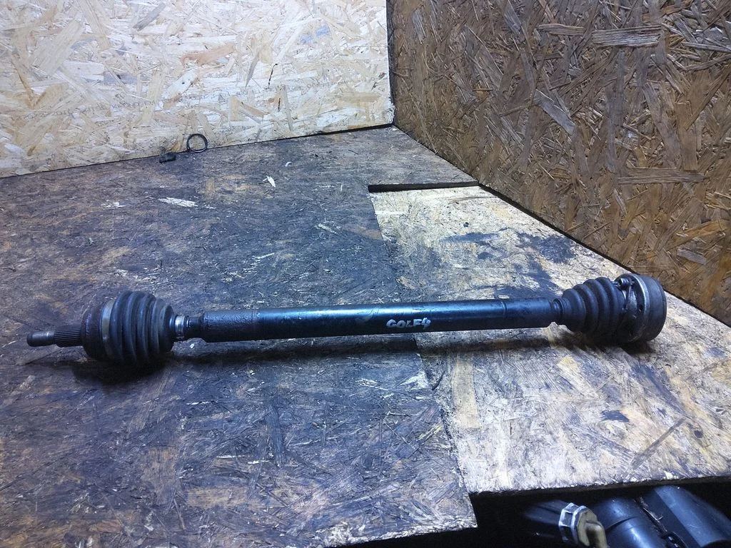 Front driveshaft – right