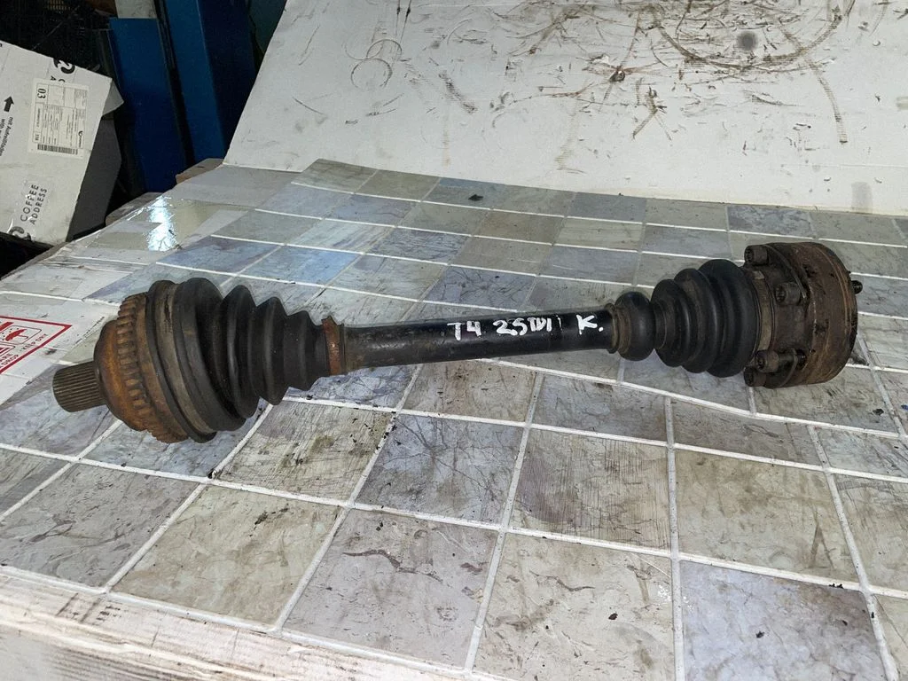 Front driveshaft – Volkswagen Transporter - Caravelle T4 (1991-2003)