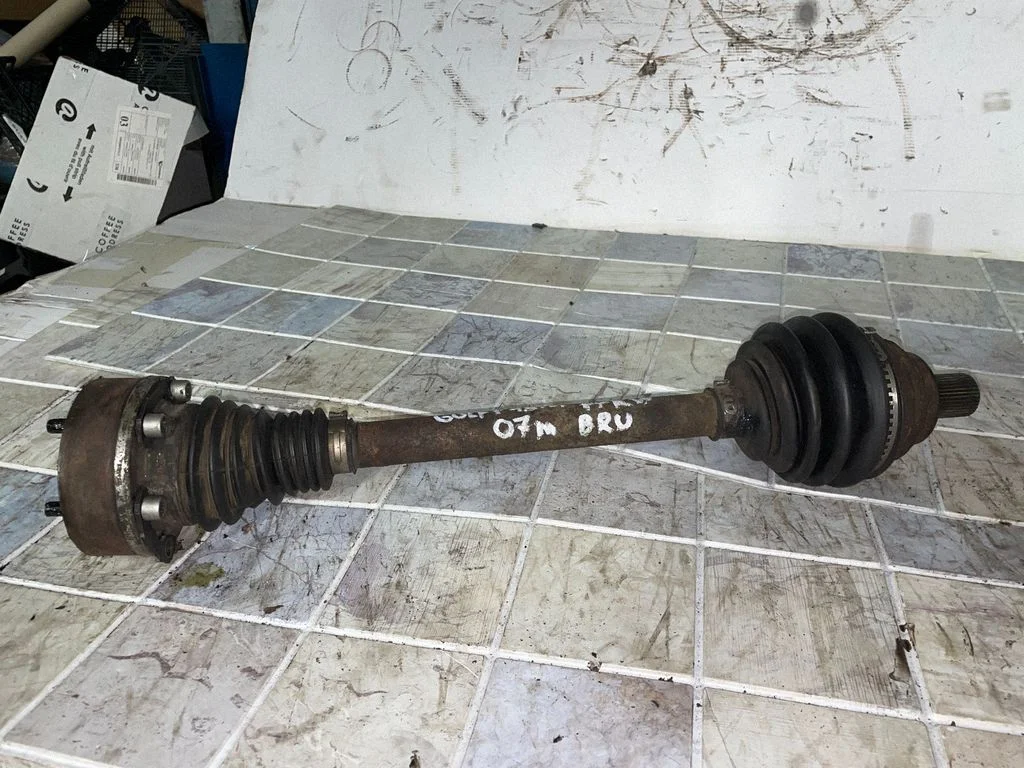Front driveshaft – front left