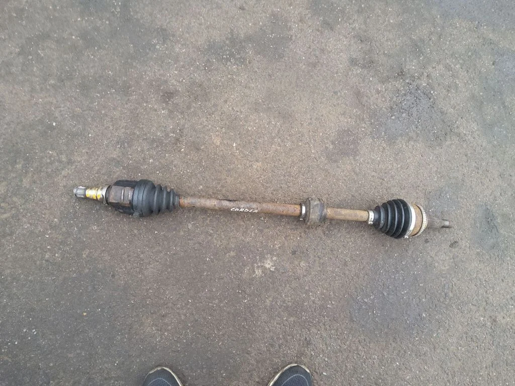 Front driveshaft – right