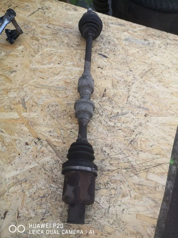 Front driveshaft – right