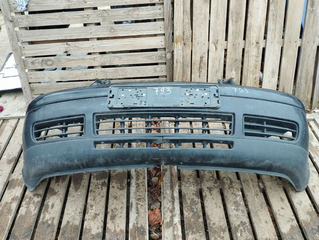 Front bumper 1J0807221A