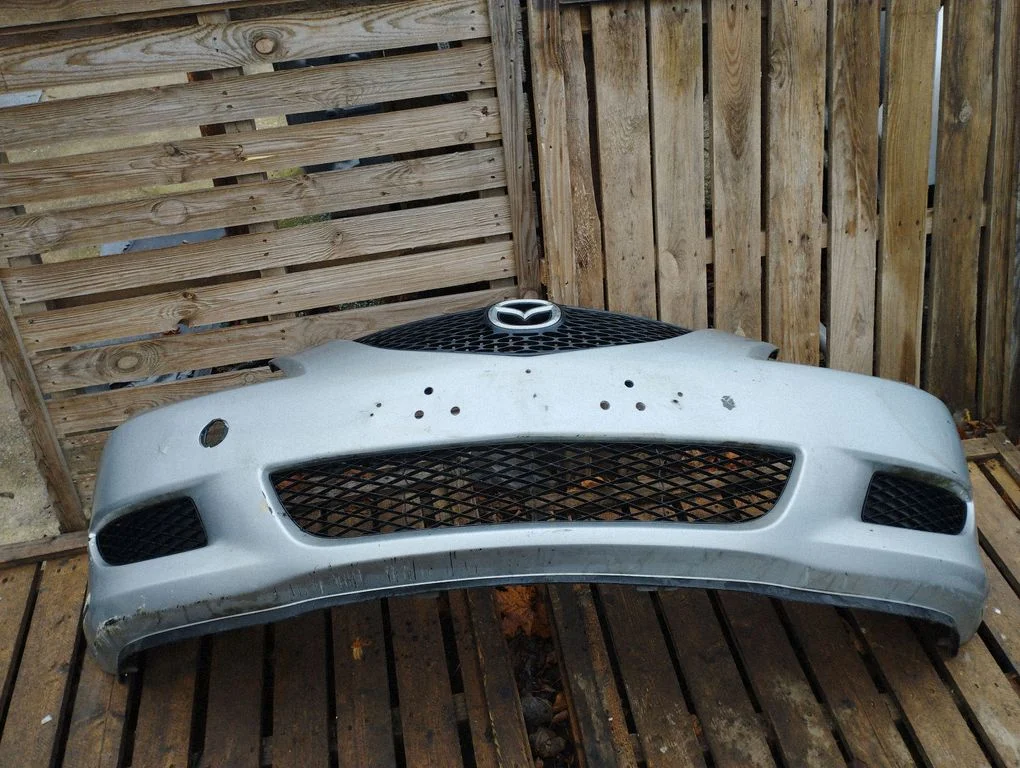 Front bumper BN9A50031