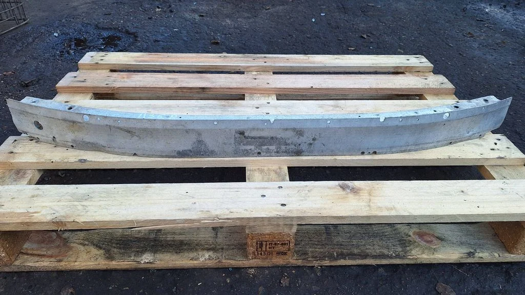 Front bumper cross member – Opel Zafira B (2005-2014)