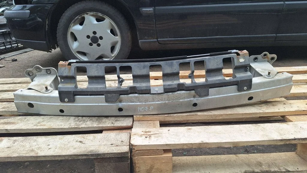 Front bumper cross member