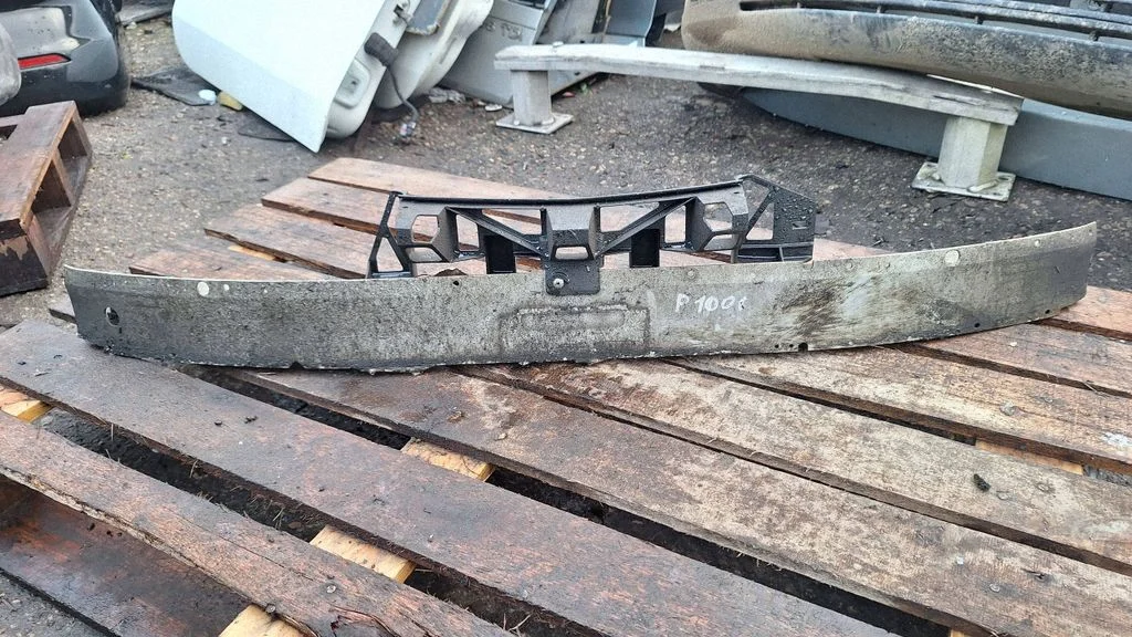 Front bumper cross member – Opel Zafira B (2005-2014)