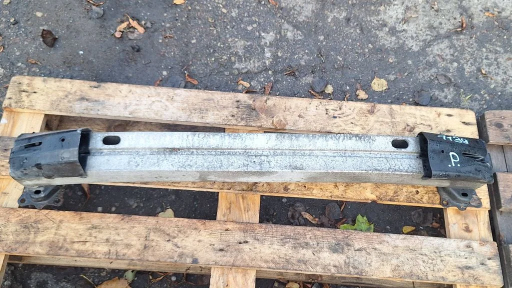 Front bumper cross member