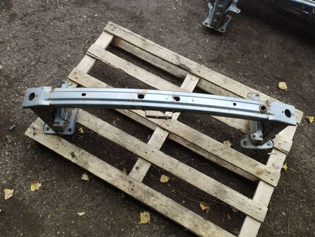 Front bumper cross member