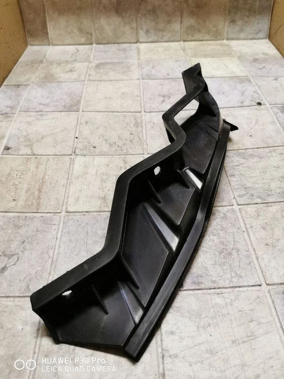 Front bumper mounting bracket 3C0807890