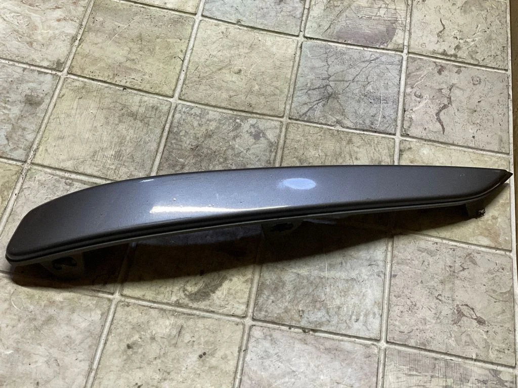 Front bumper splitter molding – Opel Astra H (2004-2012)