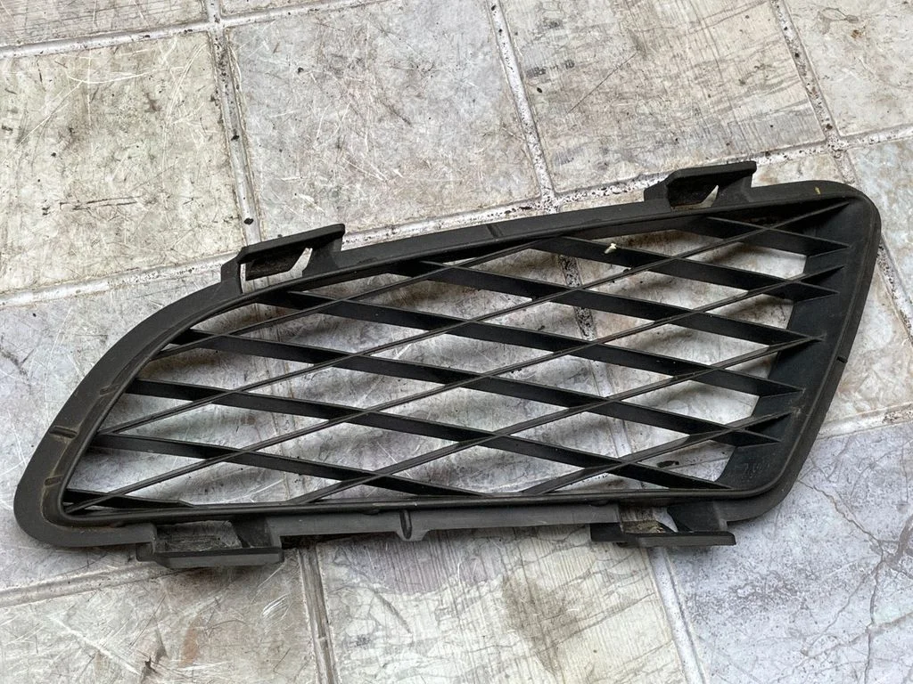 Front bumper lower grill GJ6G50C21