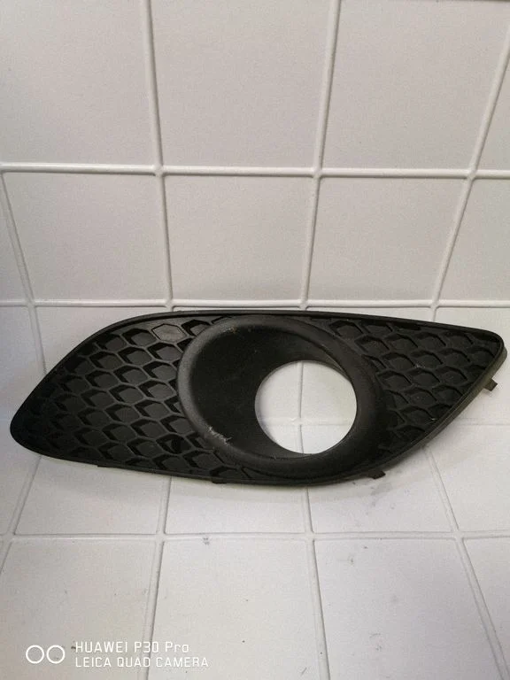 Front bumper lower grill 13247322