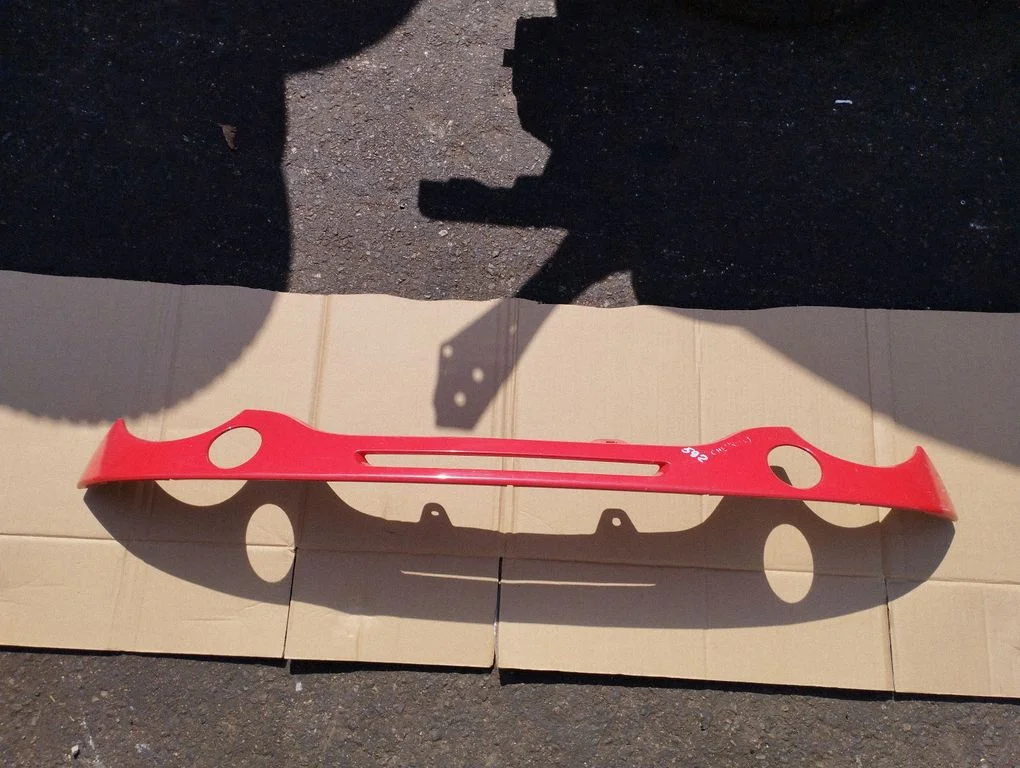 Front bumper upper radiator grill