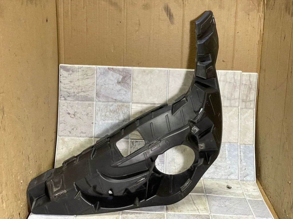 Kratka / ramka halogenu – BMW X1 E84 (2009-2015)