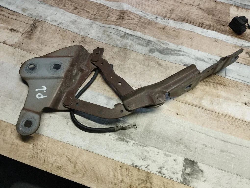 Mootorikapoti hinged – BMW X1 E84 (2009-2015)