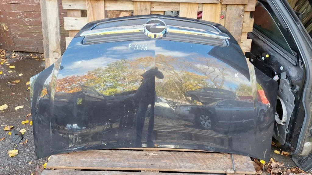 Engine bonnet/hood – front
