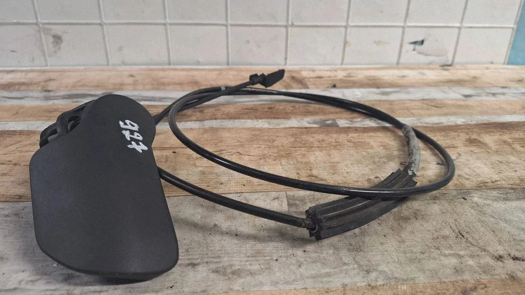 Engine bonnet/hood lock release cable 4F1823531B
