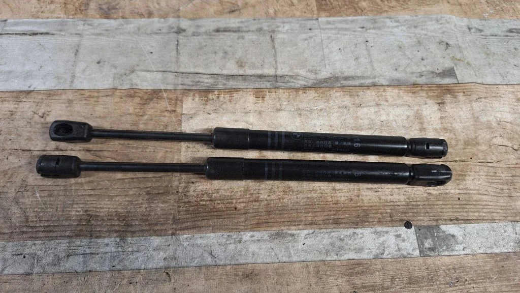 Front bonnet/hood damper/strut 5123488653