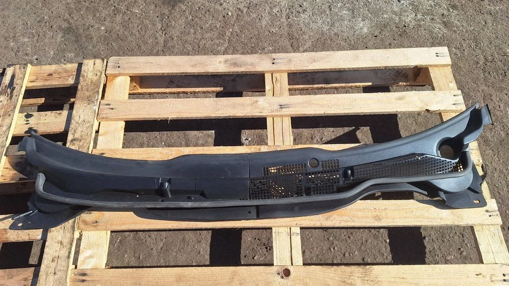 Wiper trim 74220SEAG0