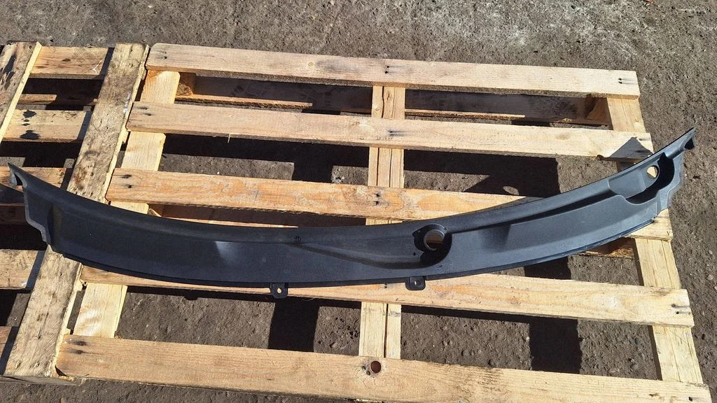 Wiper trim 4F1819403