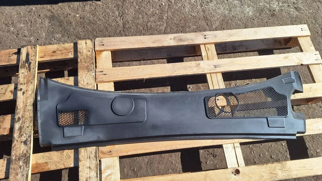 Wiper trim 4F1819447