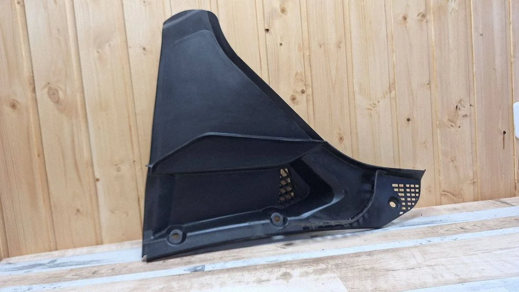 Wiper trim 6987606