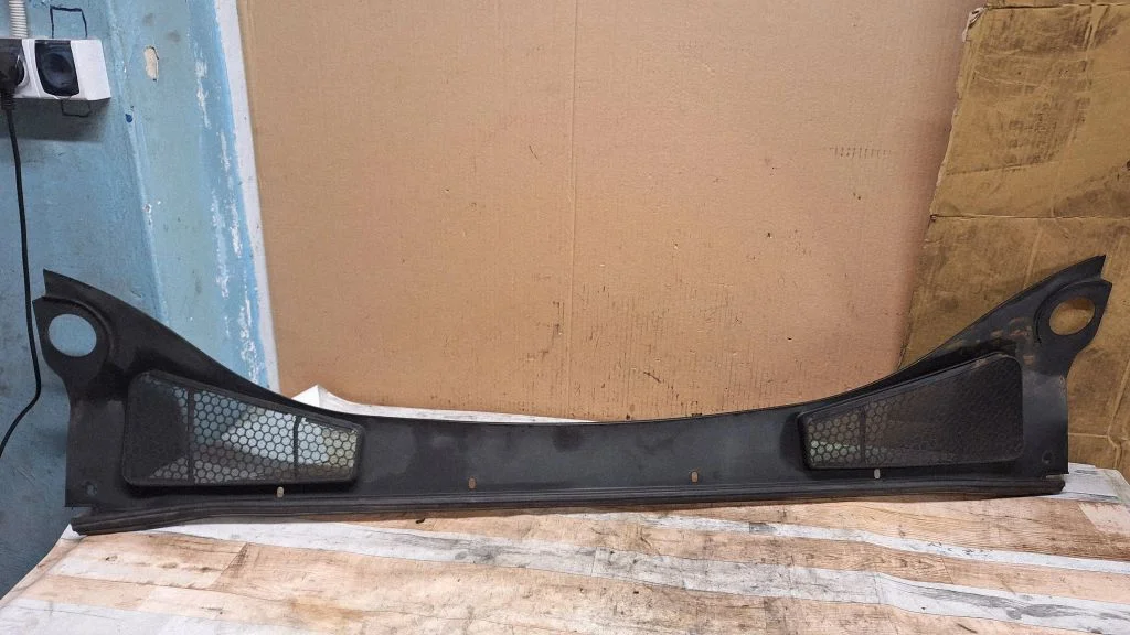 Wiper trim BM51A02216AF