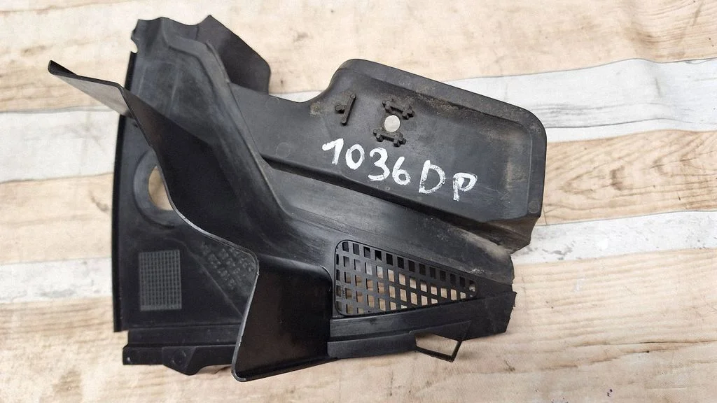 Wiper trim 1154682