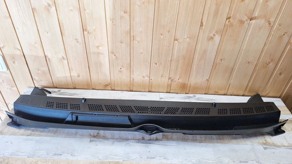 Wiper trim 74200SNEAA00150