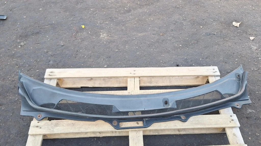 Wiper trim 08620987