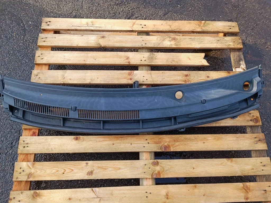 Wiper trim 5578352220