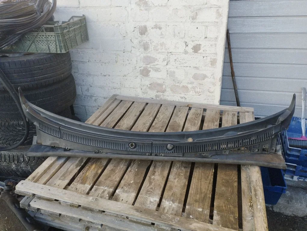 Wiper trim 735387351