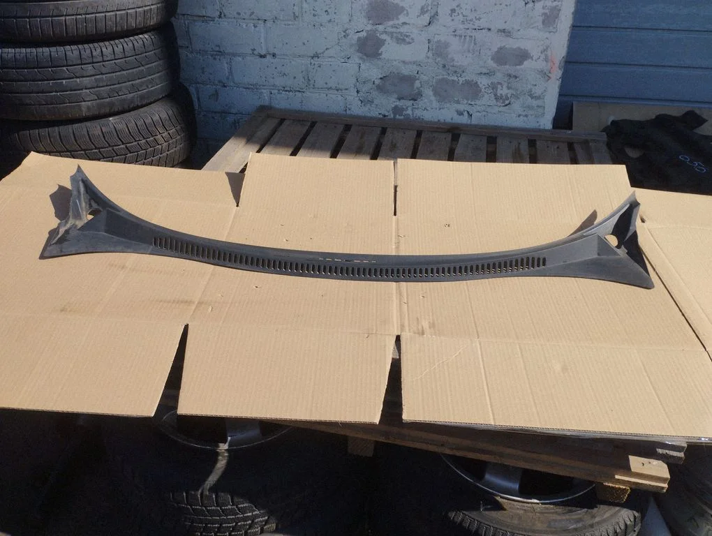 Wiper trim 5P0853185C