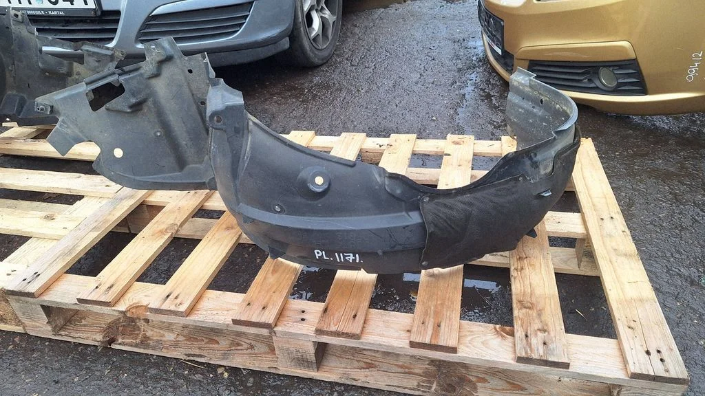 Nadkole przednie – Toyota Corolla Verso AR10 (2004-2009)