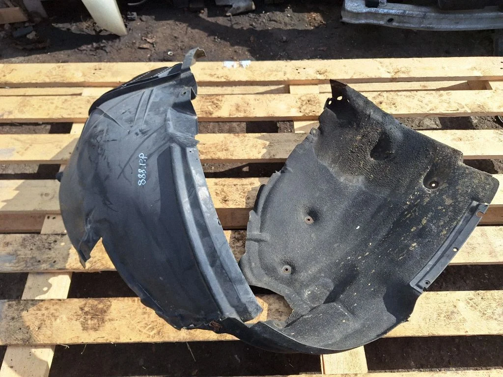 Front wheel arch liner splash guards 51717185164