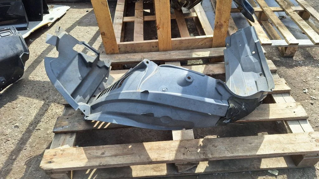 Nadkole przednie – Toyota Corolla Verso AR10 (2004-2009)