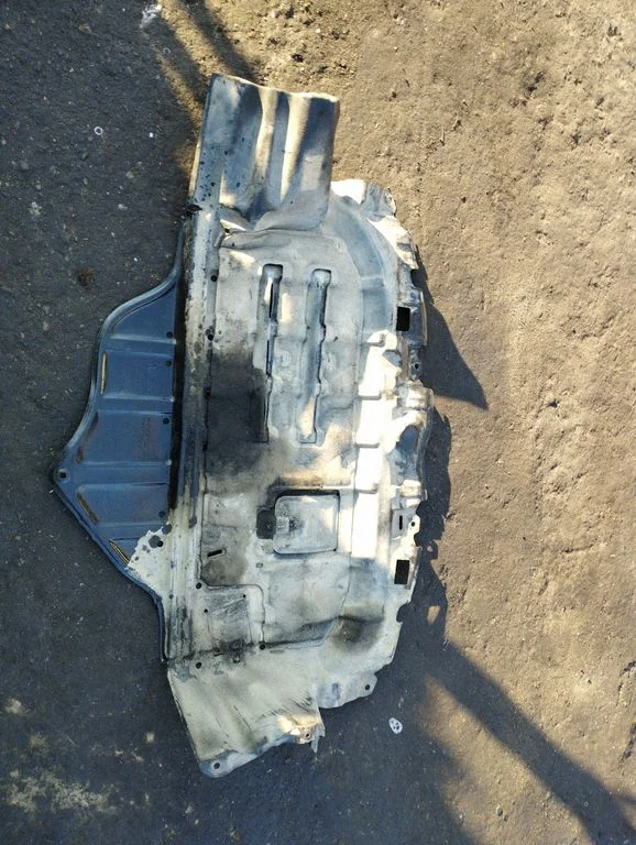 Osłona silnika (pod silnik) 5144152070