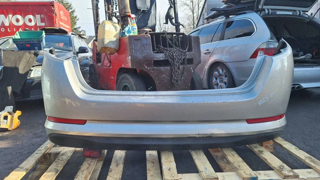 Rear bumper