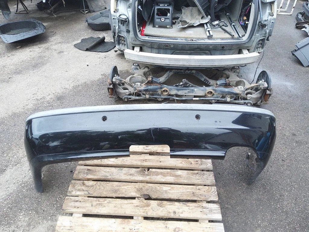 Tagumine kaitseraud – Volvo S40, V40 (1995-2004)