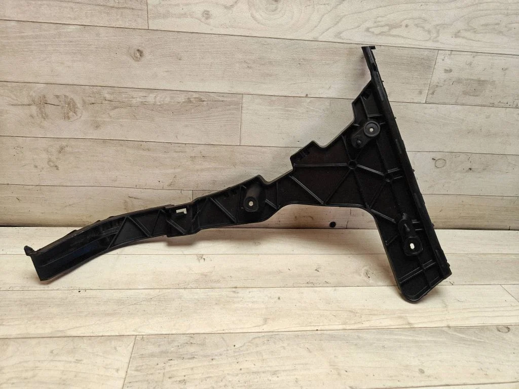 Rear bumper mounting bracket 8R0807454E