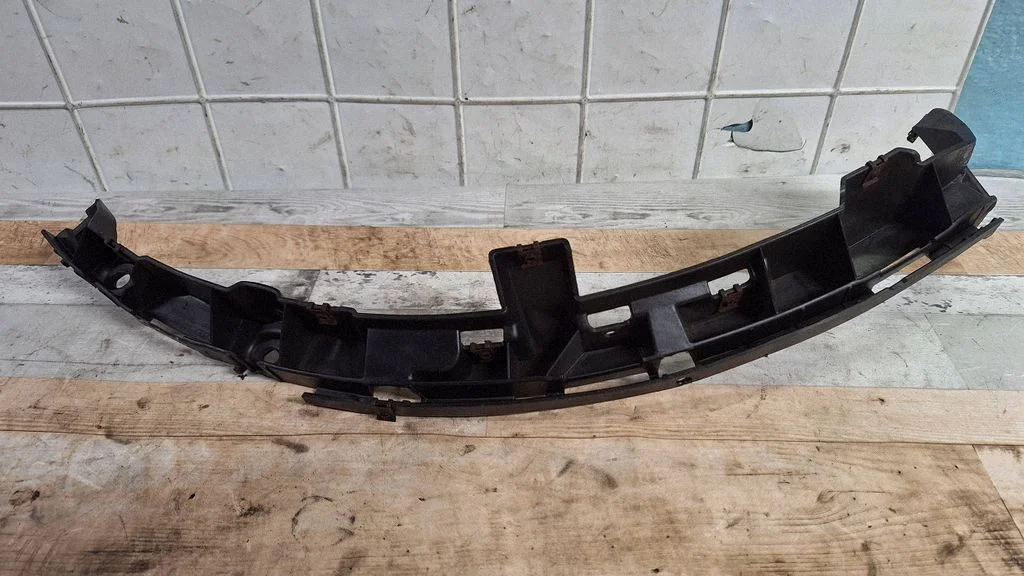 Rear bumper mounting bracket 8Z0853864A