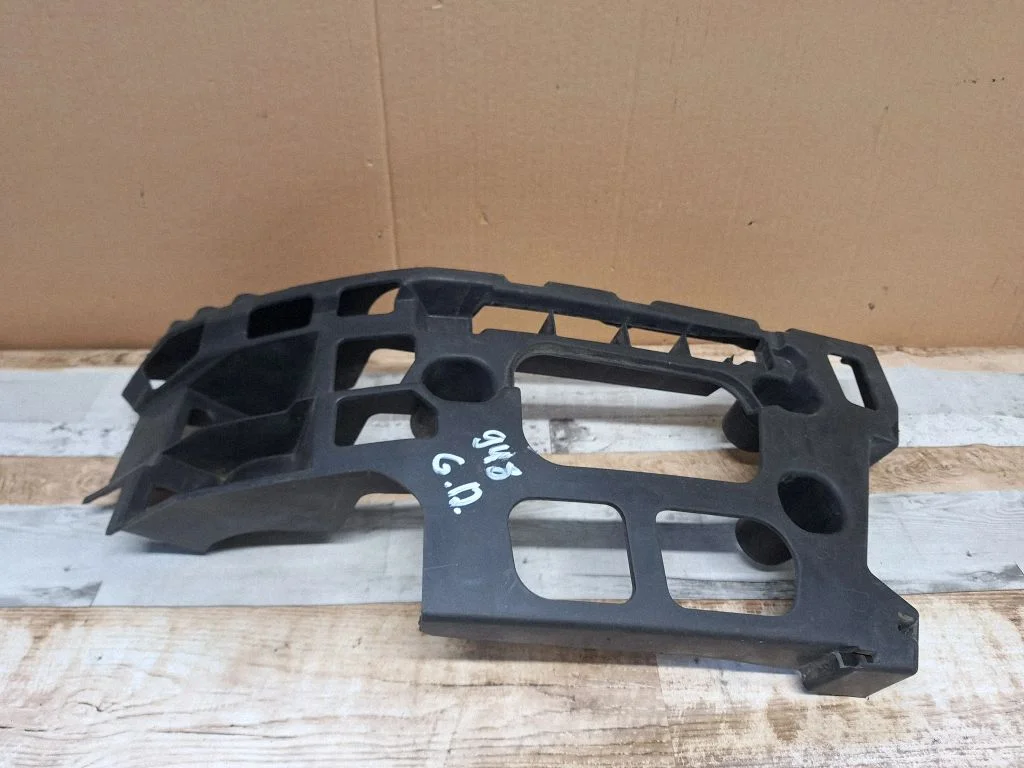 Rear bumper mounting bracket 9647553680