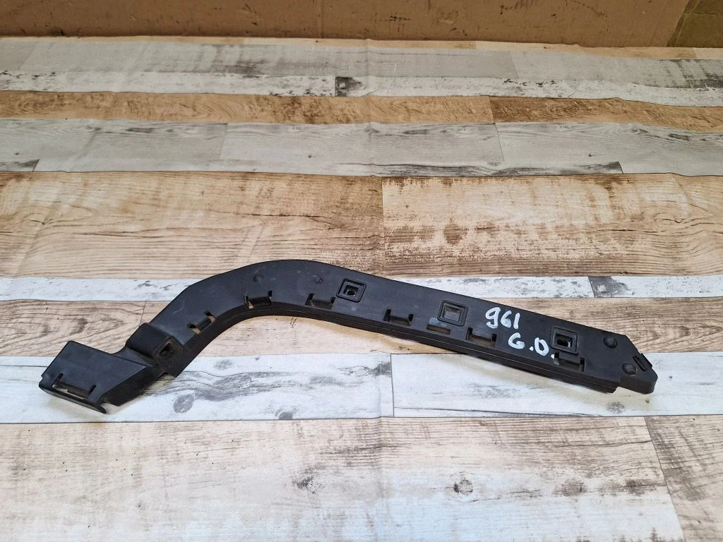 Rear bumper mounting bracket 30763018